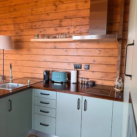 Sunset Eco Shelter 2 *